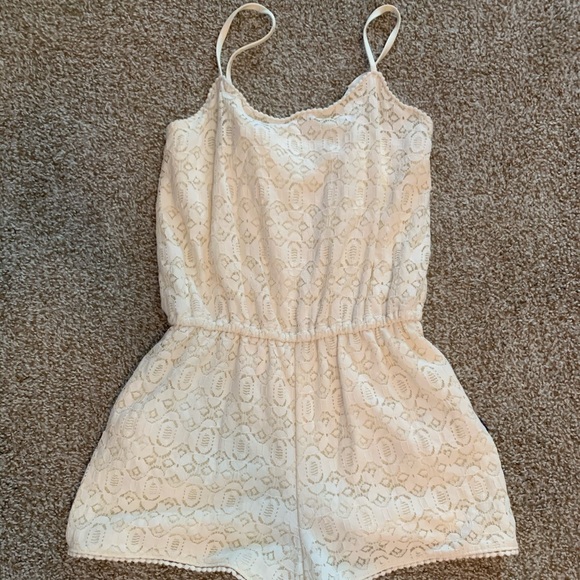 Lace romper - Picture 1 of 2